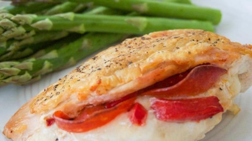 Kırmızı Biber ve Peynirli Tavuk