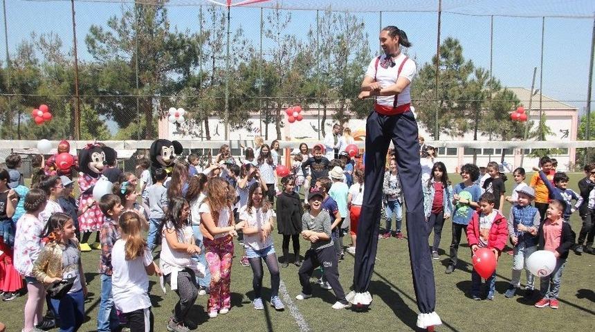 &Ccedil;ocuk Şenliği&rsquo;nde Eğlenceye Doydular