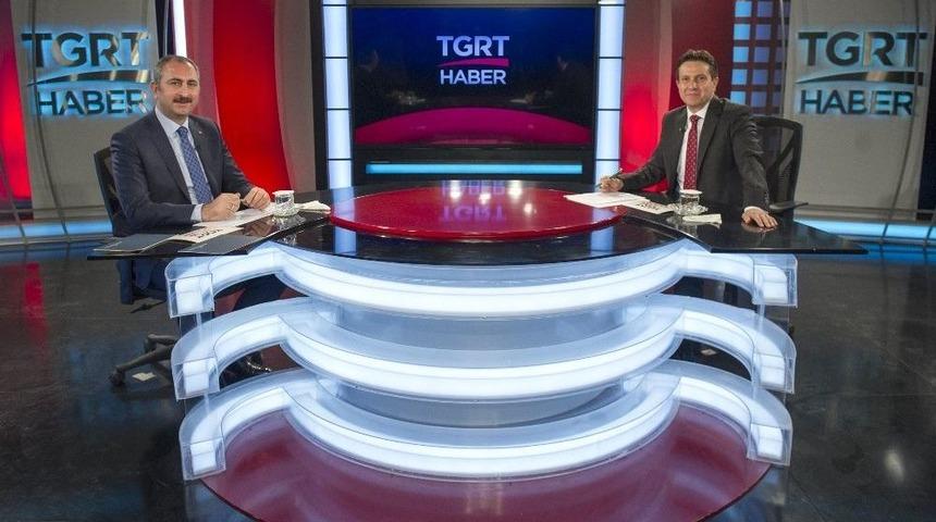 Adalet Bakanı G&uuml;l, Se&ccedil;im Pusulasını Tgrt Haber&rsquo;de G&ouml;sterdi