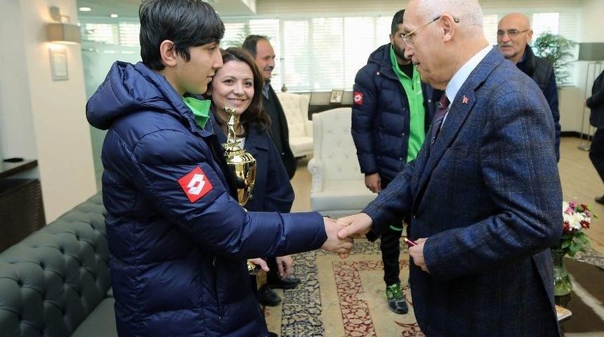 Şampiyon Engelliler Yenimahalle&rsquo;de