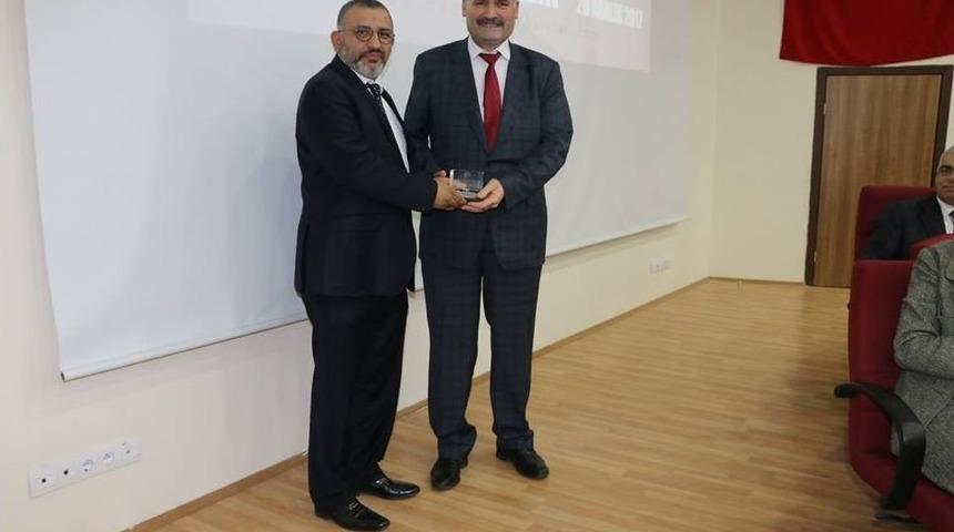 T&uuml;rkiye&rsquo;nin G&uuml;ncel Meseleleri Kayseri&rsquo;de Ele Alındı