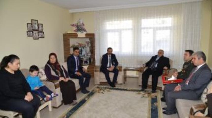 Şehit Uzman &Ccedil;avuş Ramazan Karaca&rsquo;nın Ailesine Şehadet Belgesi Verildi