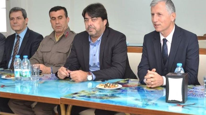 Yeni Fo&ccedil;a&rsquo;da Halk Toplantısı