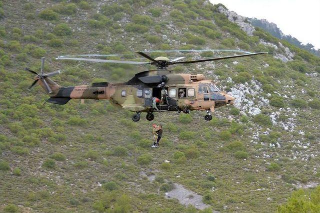 Türk Donanması Akdeniz Açıklarında Gövde Gösterisi Yaptı