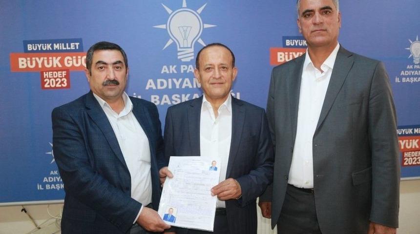 Osman &Ouml;zet Ak Parti&rsquo;ye Aday Adaylığı Başvurusu Yaptı