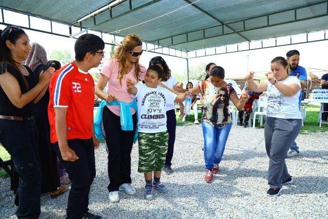 Manavgat Belediyesi’nden Özel Çocuklara At Çiftliği Sürprizi