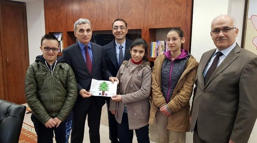 &Ouml;zel &Ouml;ğrencilerden Nazilli Protokol&uuml;ne Yeni Yıl Ziyareti
