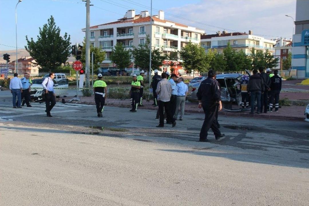 Trafik Polisi Kazada Yaralandı, Kardeşi &Ouml;ld&uuml;