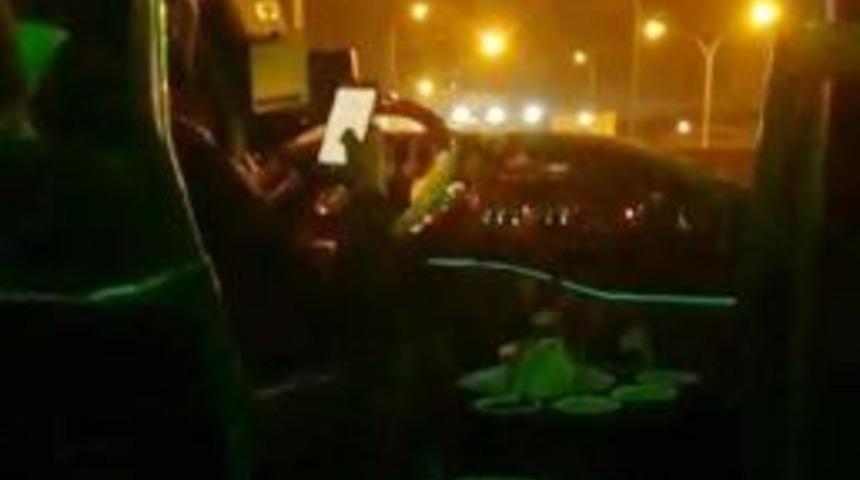 Direksiyon Başında Yaptığı Hareketler Pes Dedirtti