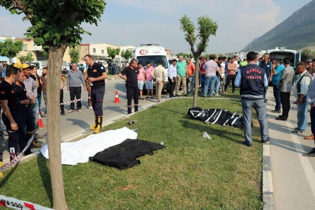 Ref&uuml;jde &Ccedil;alışma Yapan İş&ccedil;ilere Otomobil &Ccedil;arptı: 3 &Ouml;l&uuml;