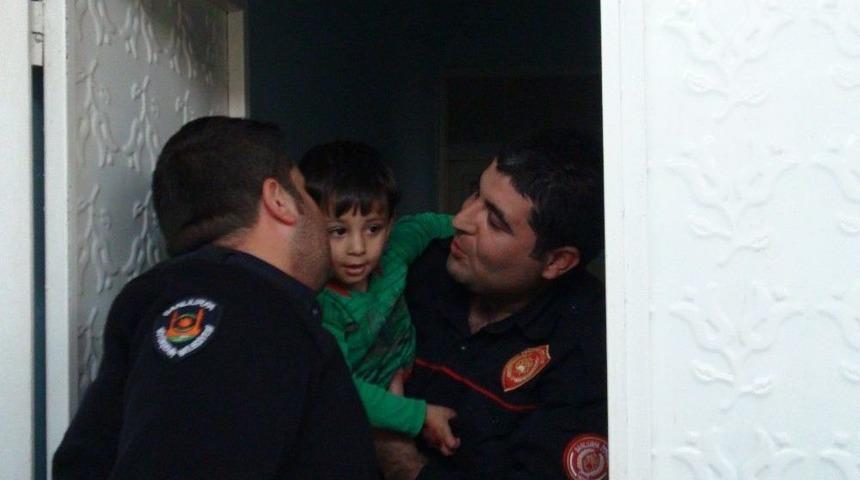 (&ouml;zel Haber) Yaramaz &Ccedil;ocuk Evde Mahsur Kaldı