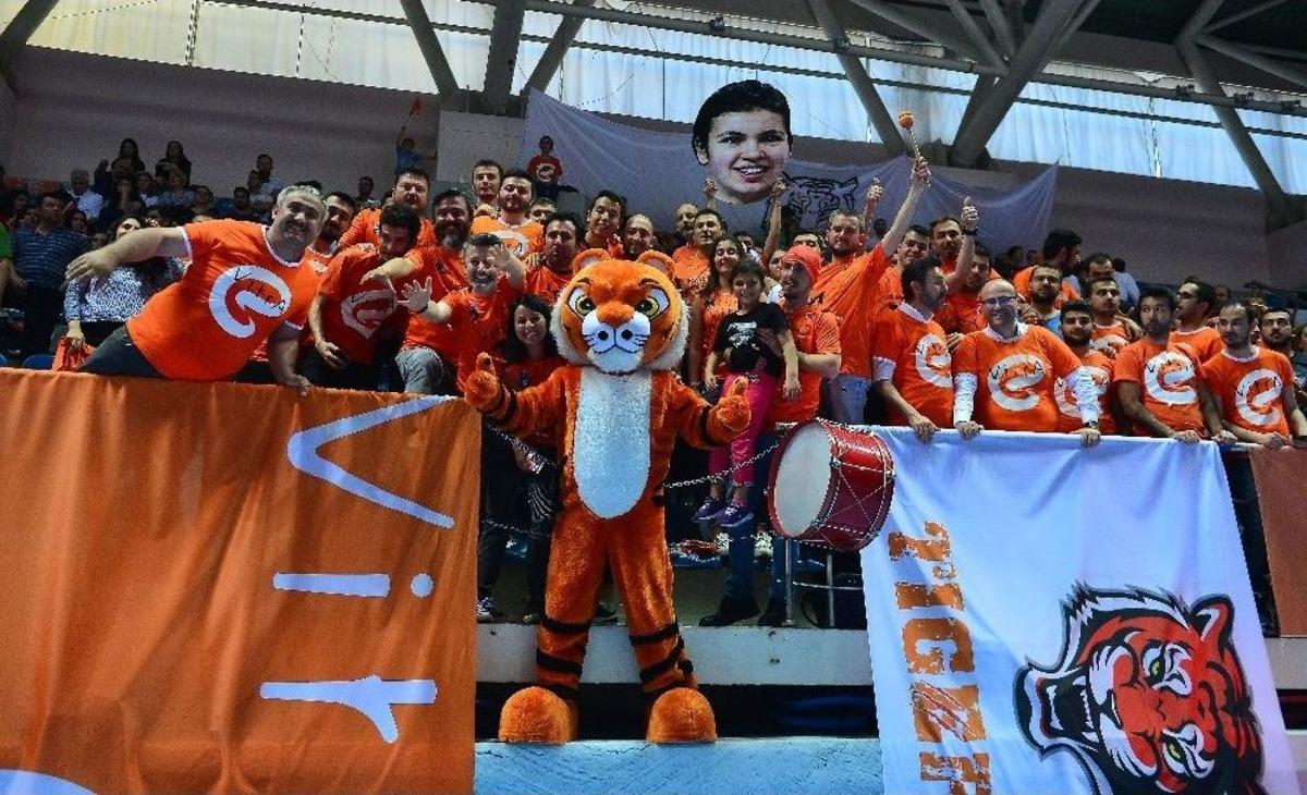 Vestel Ven&uuml;s Sultanlar Ligi&rsquo;nde Şampiyon Vakıfbank