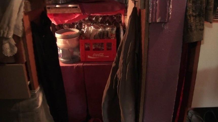 Elbise Dolabından &Ccedil;ıkanlar Şaşırttı