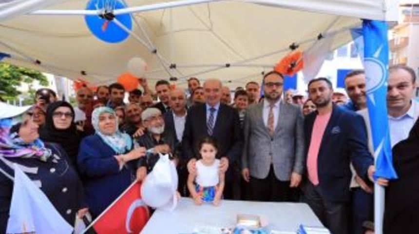 İbb Başkanı Mevl&uuml;t Uysal: "taksilerin Durabildiği Merkezi Yerler Oluşturmaya Hazırız"