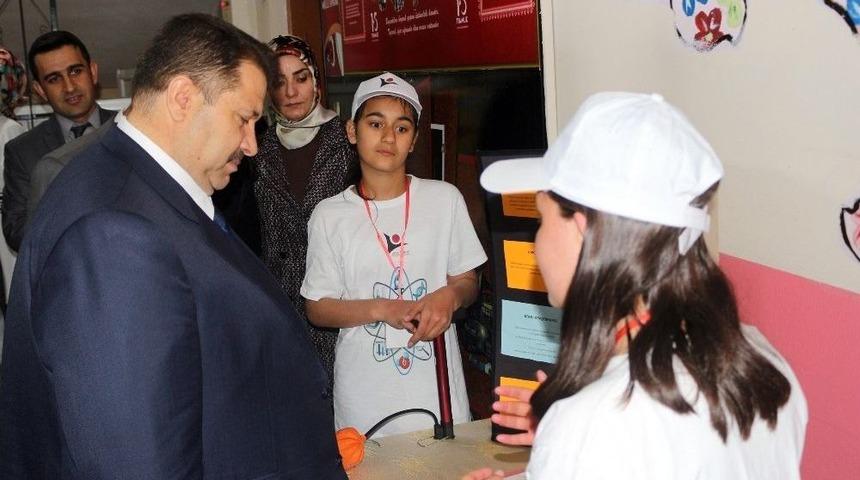 Ağrı&rsquo;da T&uuml;bitak Bilim Fuarı