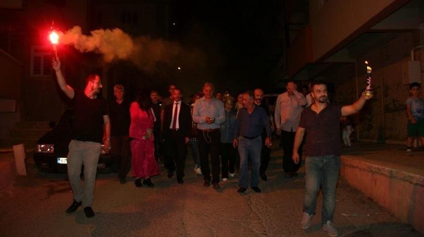 Ontemmuz Ve Buldanlı Ayan’ı Bağrına Bastı