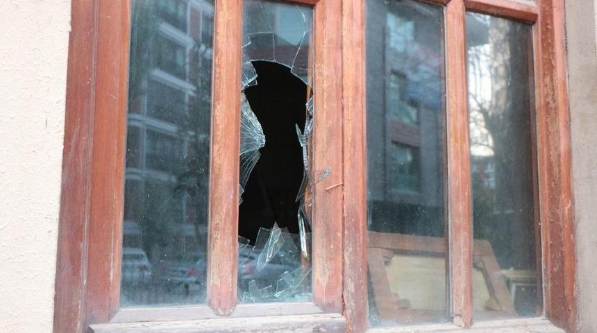 (&ouml;zel Haber) Sanat At&ouml;lyesine Giren 2 Hırsız Kıskıvrak Yakalandı