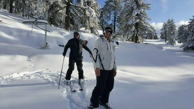 Muratdağı Termal Kayak Merkezi’nde Kayak Sezonu Açıldı