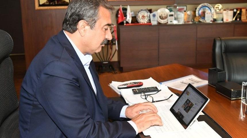Soner Çetin, Sosyal Medyada Soruları Yanıtlıyor
