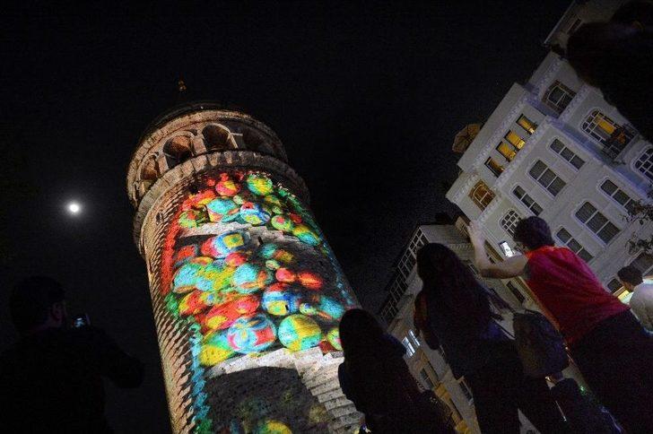 Galata Kulesi’ne Yansıtılan Görsel Şov Havadan Görüntülendi G3