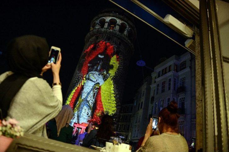 Galata Kulesi’ne Yansıtılan Görsel Şov Havadan Görüntülendi G5