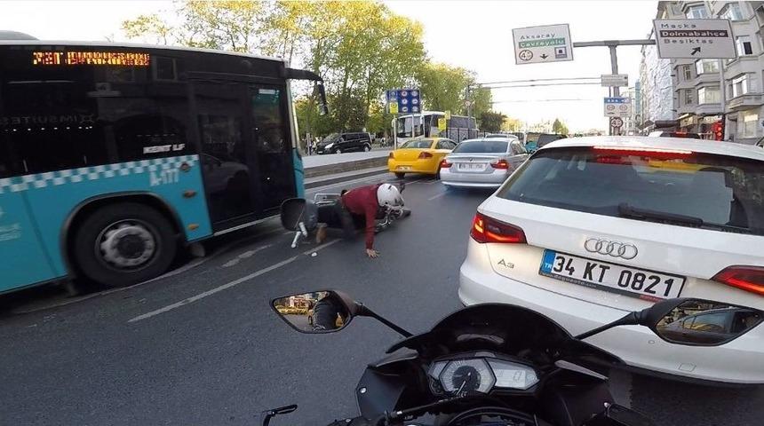 (&ouml;zel) Taksim&rsquo;de Motosikletli &Ouml;l&uuml;mden Kıl Payı B&ouml;yle Kurtuldu