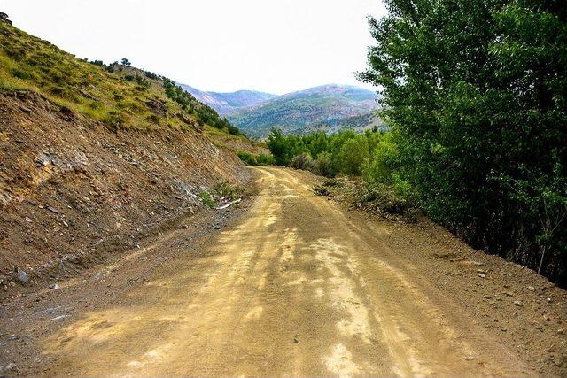 Doğanşehir’de Yol Çalışmaları