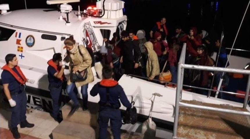 İzmir’de 98 Kaçak Göçmen Yakalandı