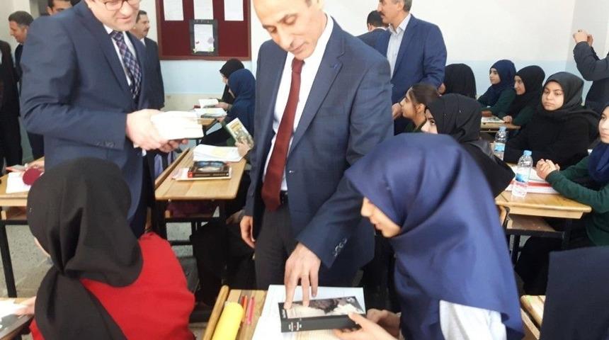 "geleceğimiz İ&ccedil;in Okuyor Ve Okutuyoruz" Projesi