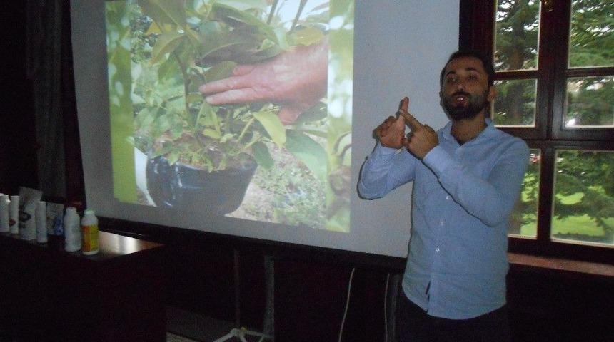 Ceviz Yetiştiricileri G&uuml;breleme Konusunda Bilgilendirildi