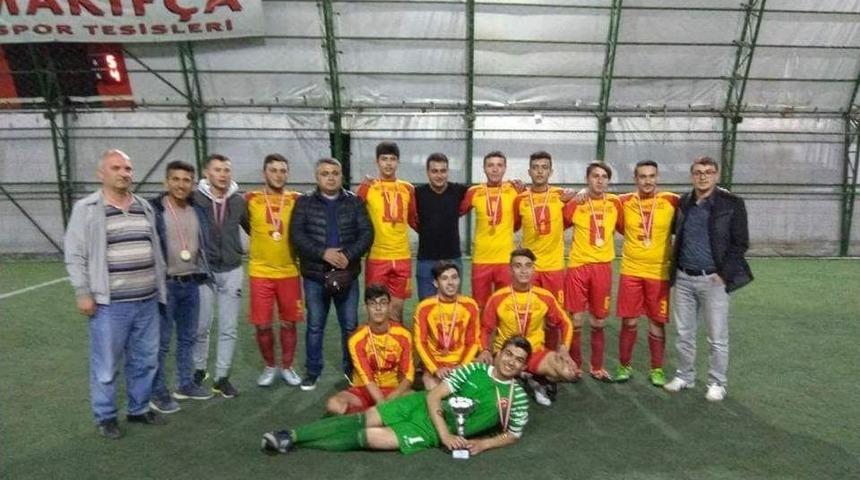 Şampiyon Emet Anadolu Lisesi