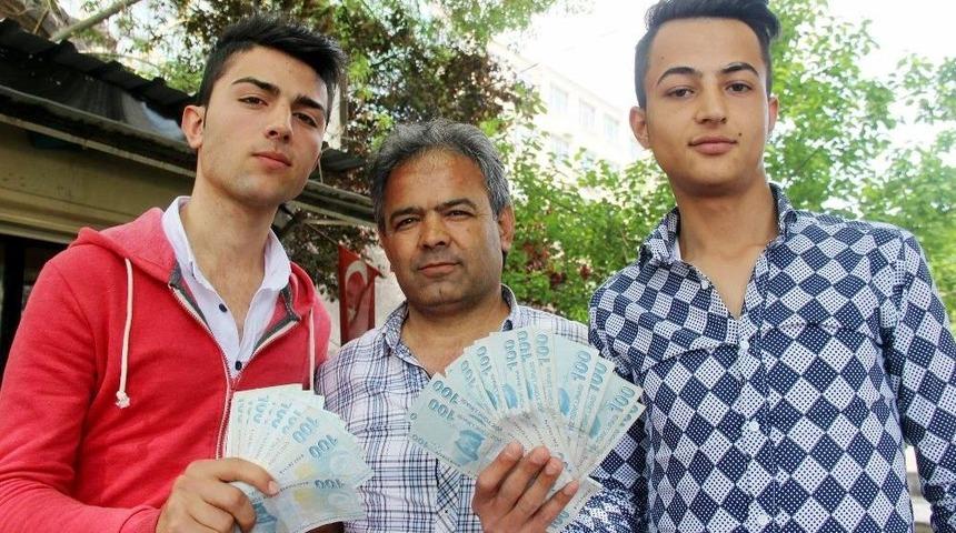 (&ouml;zel Haber) Liseli Gen&ccedil;lerden &Ouml;rnek Davranış