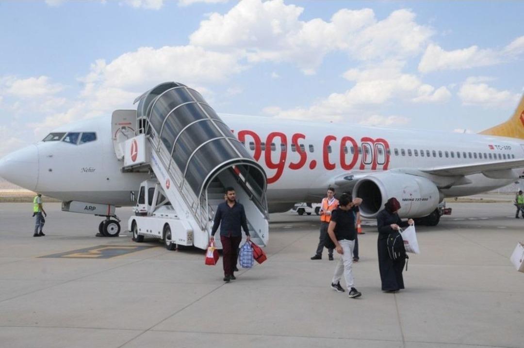 Adana-şırnak U&ccedil;ak Seferleri Başladı