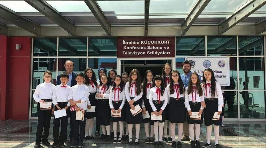 19 Mayıs Ortaokulu, 11. Ulusal Korolar Şenliği’ne Katıldı