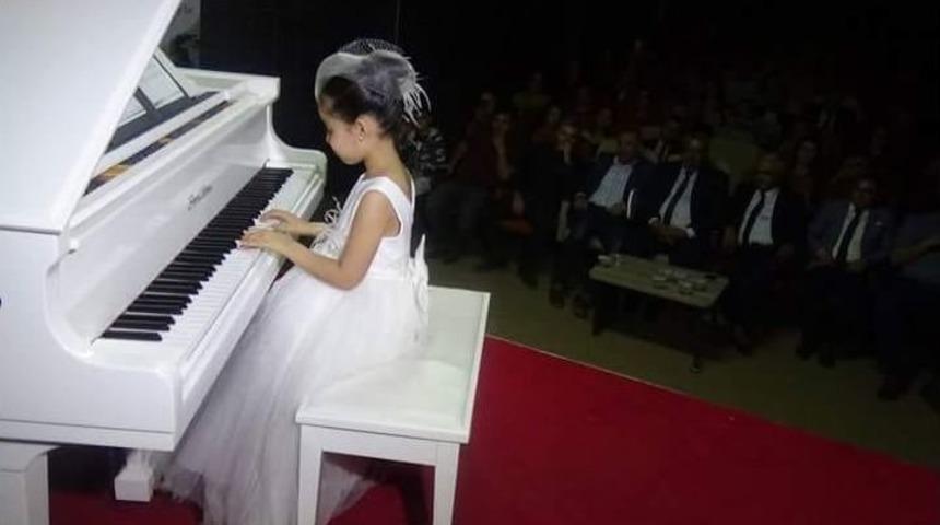 Miniklerden Piyano Resitali
