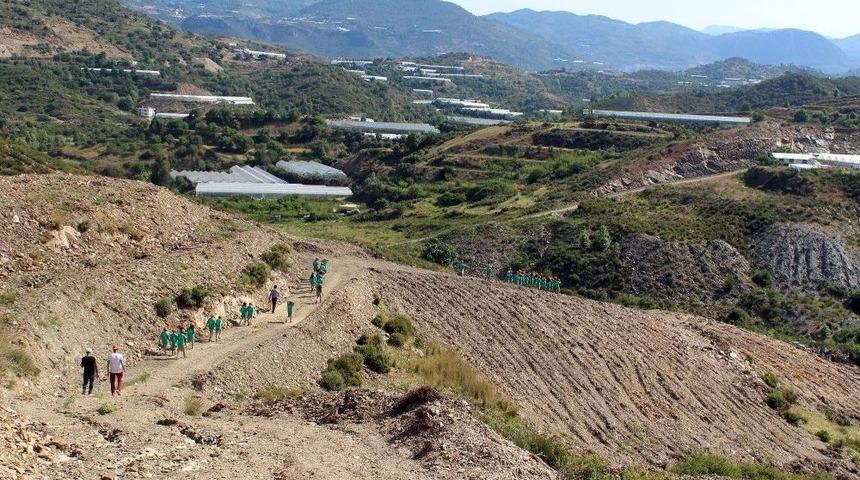 &Ccedil;ocuklar Hatıra Ormanı İ&ccedil;in Fidan Dikti