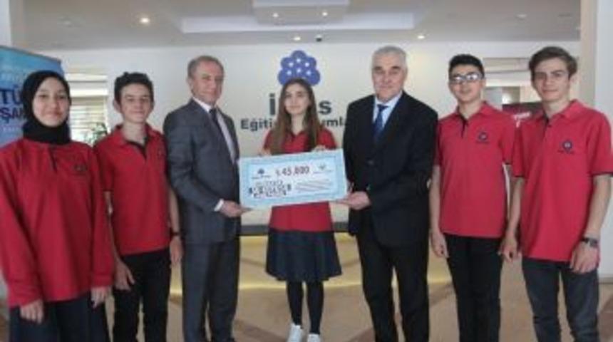 İhlas Koleji &Ouml;ğrencileri Afrika&rsquo;da Su Kuyusu A&ccedil;ıyor