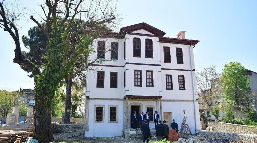 Tarihi Konak Gün Sayıyor