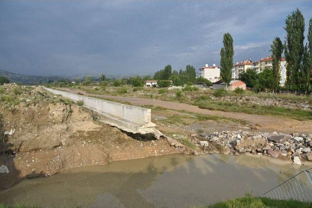 Başkan Ergün’den Minik Rüzgar’ın Ailesine Taziye Ziyareti