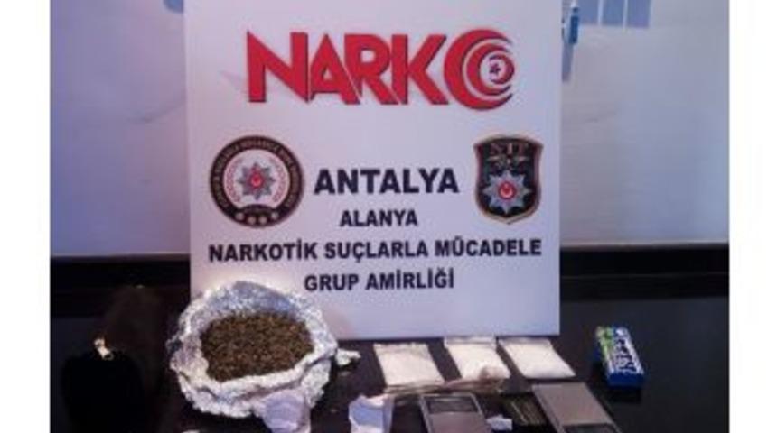 Alanya&rsquo;da Uyuşturucu Operasyonu: 8 G&ouml;zaltı