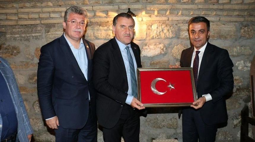 Bakan Bak S&ouml;z Verdi, Başkan Boz Projeyi Anlattı