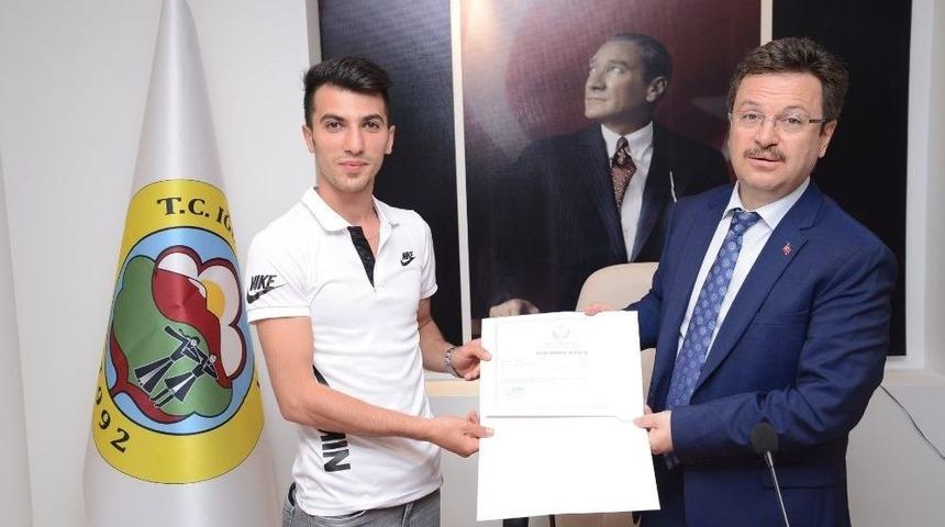 Arı Yetiştiricileri Sertifikalarını Aldı