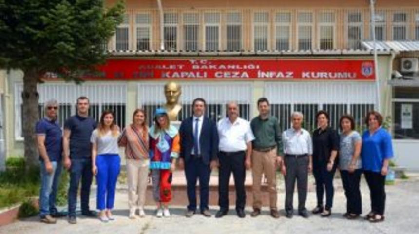 Anneleriyle Cezaevinde Yaşayan &Ccedil;ocuklar İ&ccedil;in Eğlence Programı Ger&ccedil;ekleştirildi