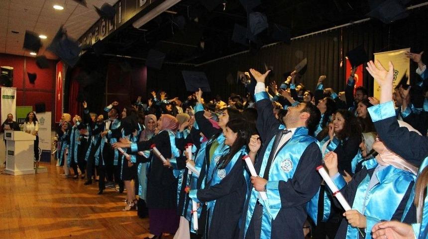 Ne&uuml; Ereğli&rsquo;de Mezuniyet Coşkusu