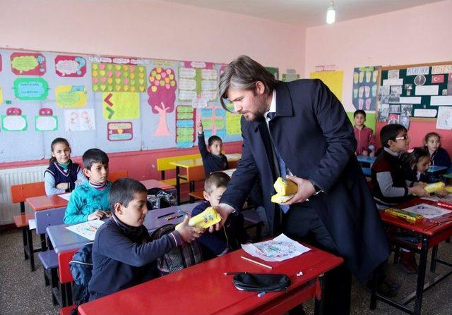 Ahlat&rsquo;ta "sağlıklı Dişler, Sağlıklı G&uuml;l&uuml;şler" Projesi 1