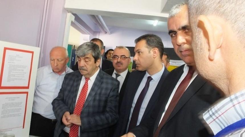 Burhaniye Anadolu Lisesi&rsquo;nde T&uuml;bitak Bilim Fuarı D&uuml;zenlendi