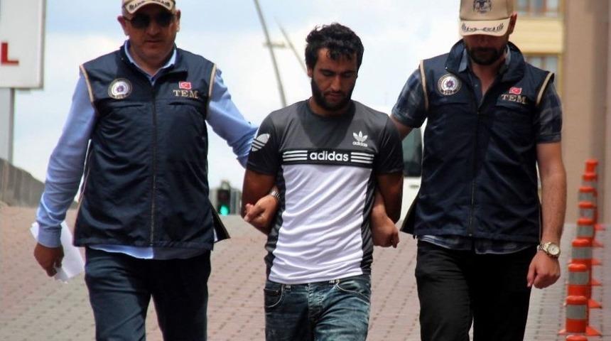 Ter&ouml;r &Ouml;rg&uuml;t&uuml;n&uuml;n Propagandasını Yapan Zanlı Adliyeye Sevk Edildi