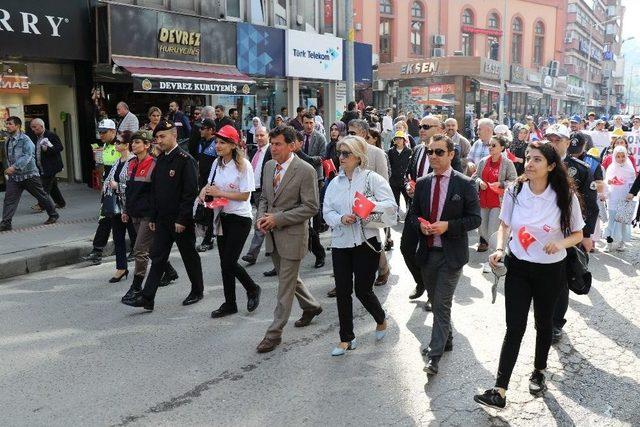 Çocuk Bandosundan Alkış Alan Gösteri