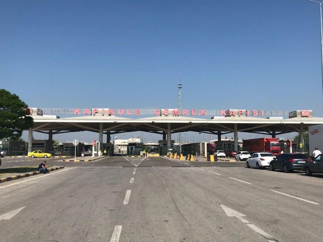 G&uuml;mr&uuml;k Ka&ccedil;ağı Yavru K&ouml;pekler İhaleyle Satışa &Ccedil;ıkarıldı