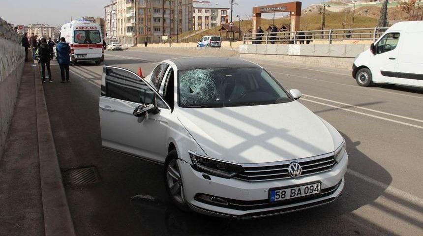 Otomobilin Çarptığı Adam Ağır Yaralandı